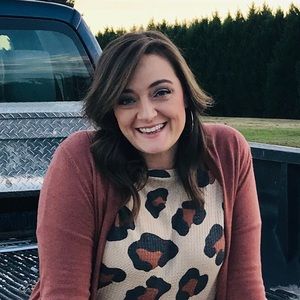 Meet your Posher, Jennifer